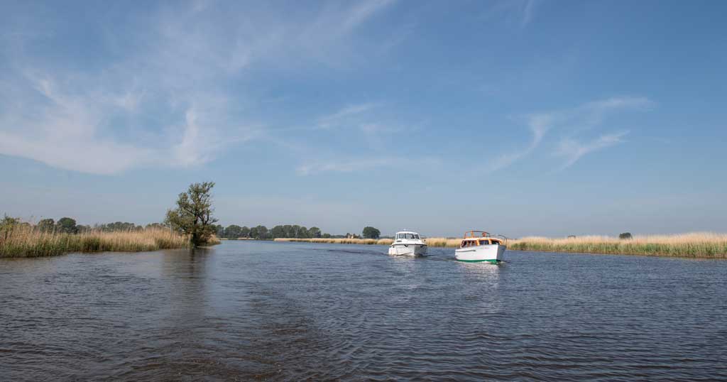 buying a used boat river trial